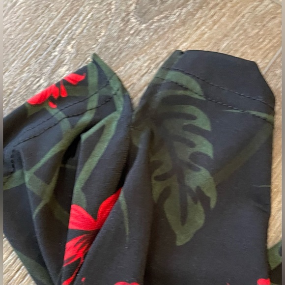 Casual Floral Capri Pants - Picture 4 of 4